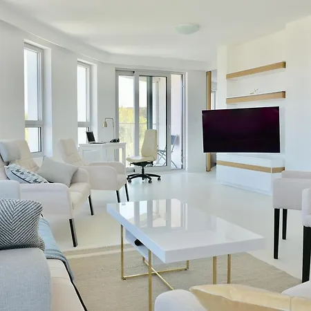 Lighthouse Apartament 格丁尼亚